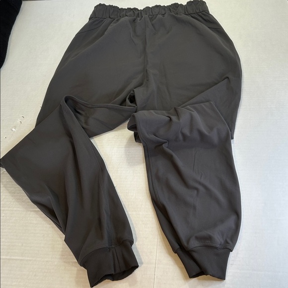LULULEMON ATHLETIC PANTS STRETCH HIGH RISE FULL LENGTH GRAY JOGGER PANTS SZ 6 - Picture 6 of 11